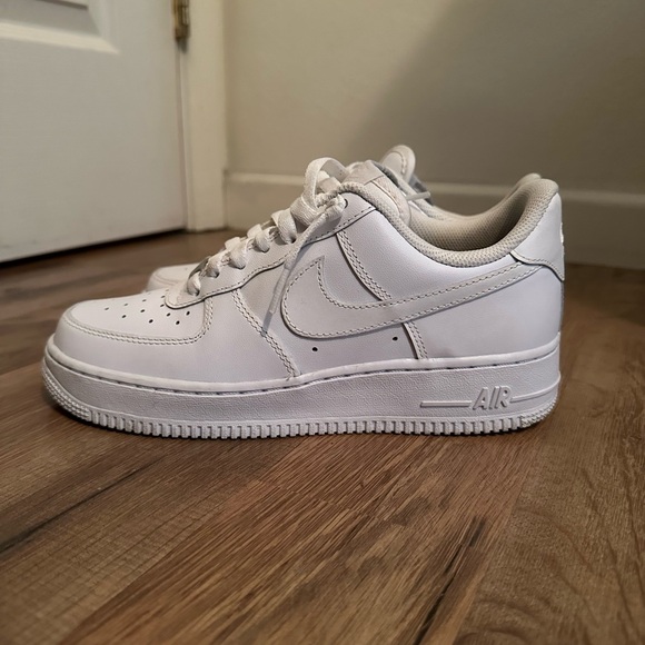 Men’s white nike air force 1’s. worn twice but look brand new. - Picture 2 of 4
